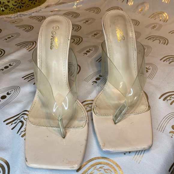 White Modern Heels with Chunky Silhouette - Picture 1 of 9